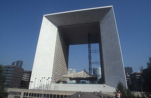 A real earth based projection of a four dimensional cube - The famous Paris arch